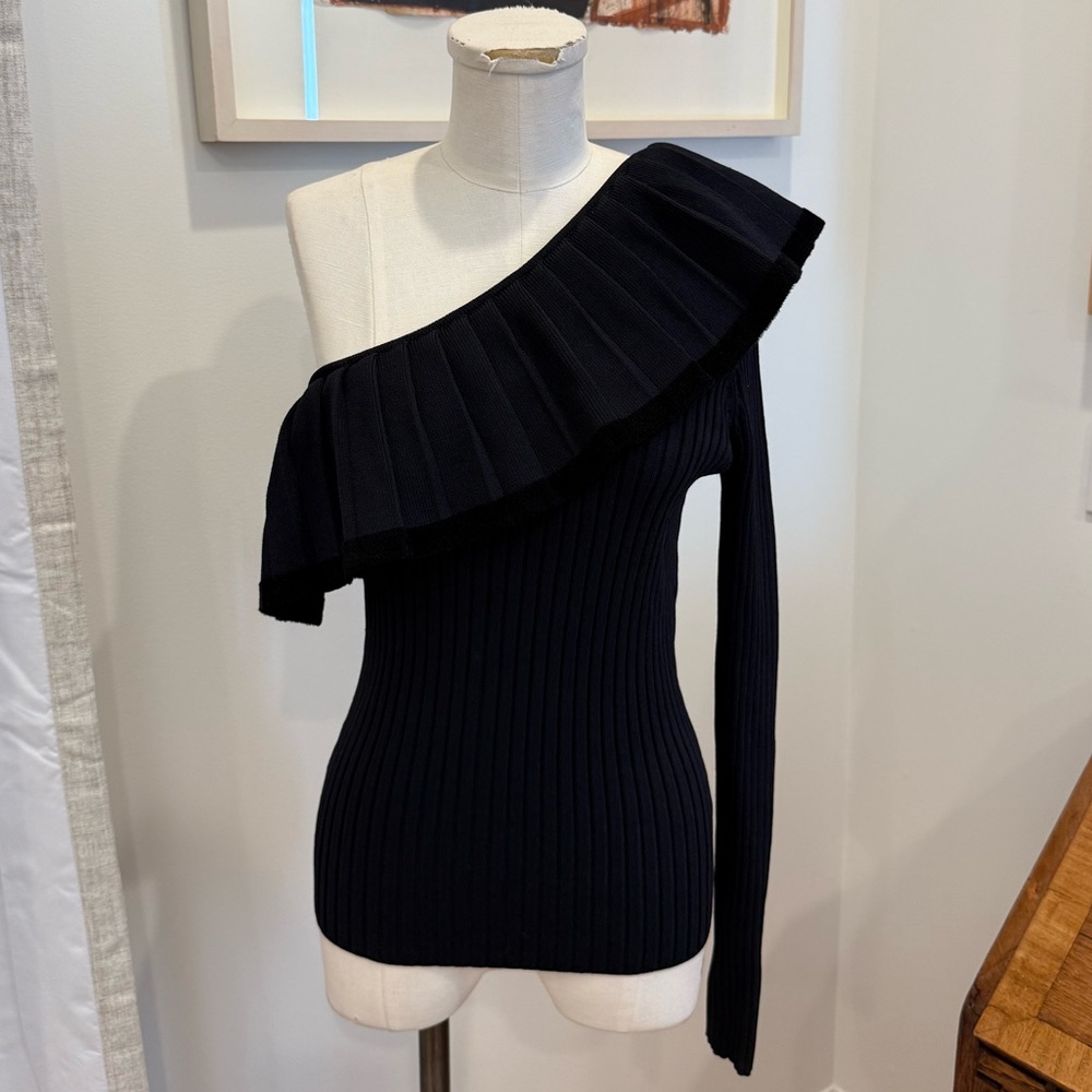 Tabula Rasa Ribbed One Shoulder Top